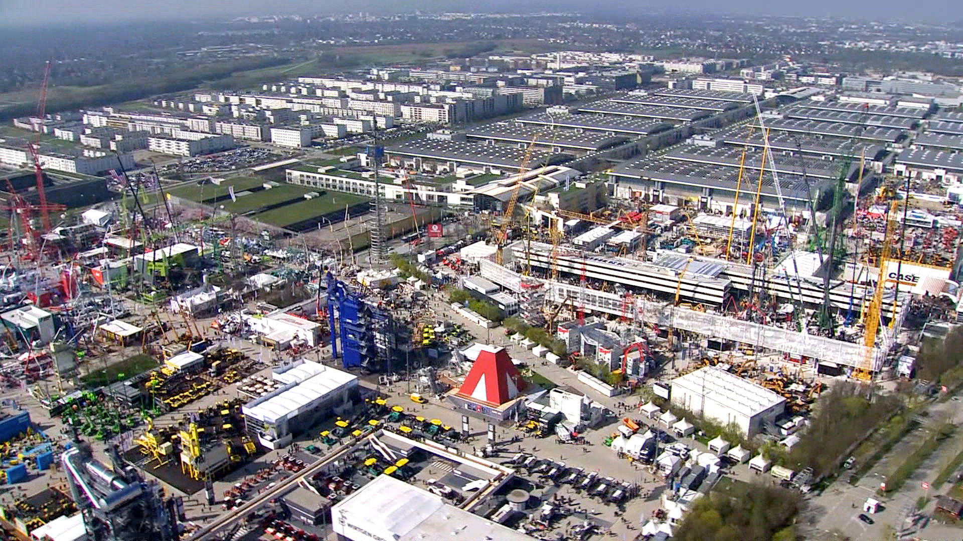 Luftaufnahme der bauma Messe aus der Filmproduktion der just GmbH für den bauma Imagefilm 2016 der Messe München